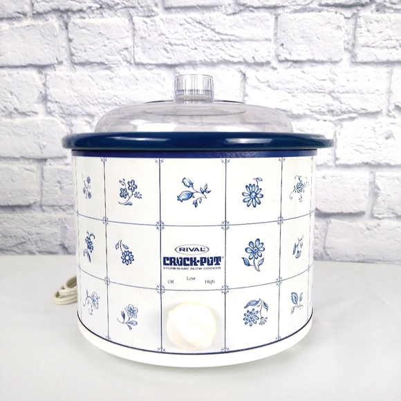 Rival Other - Vintage Rival Cottagecore Flowers Crockpot 3.5 Qt